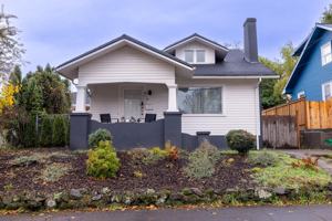 featured image of 4513 Ne 13th Ave #1