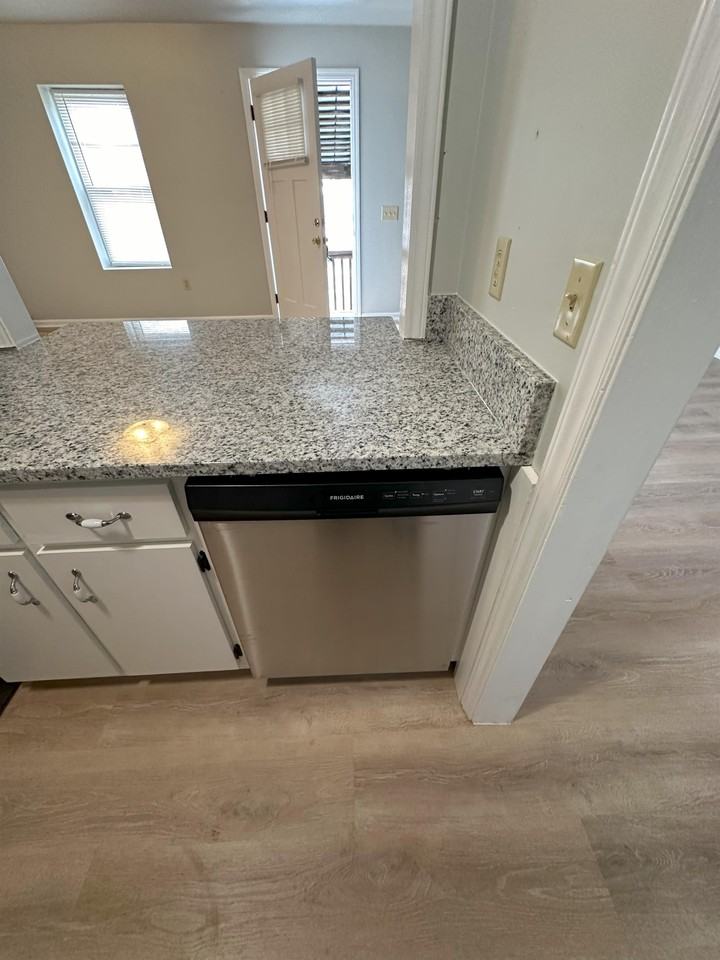 110 Franklin St #C - Photo 4 of 19