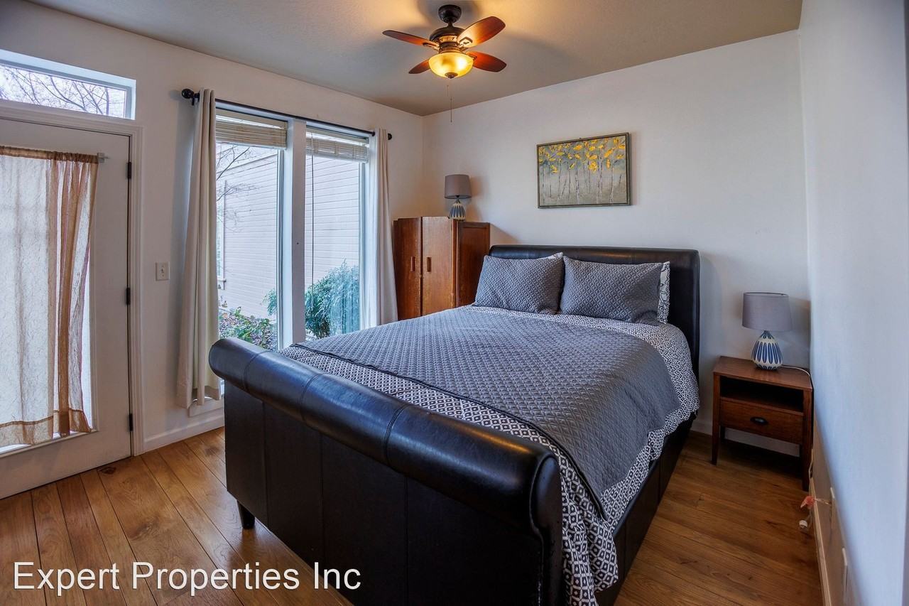 170 East F Street  Jacksonville Towne Square - Photo 3 of 18