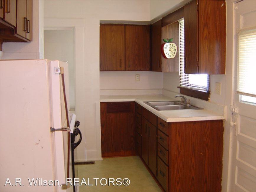 1012 W Hamilton St - Photo 3 of 6
