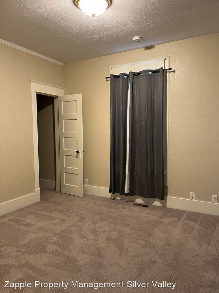 727 Mckinley Ave - Photo 2 of 5