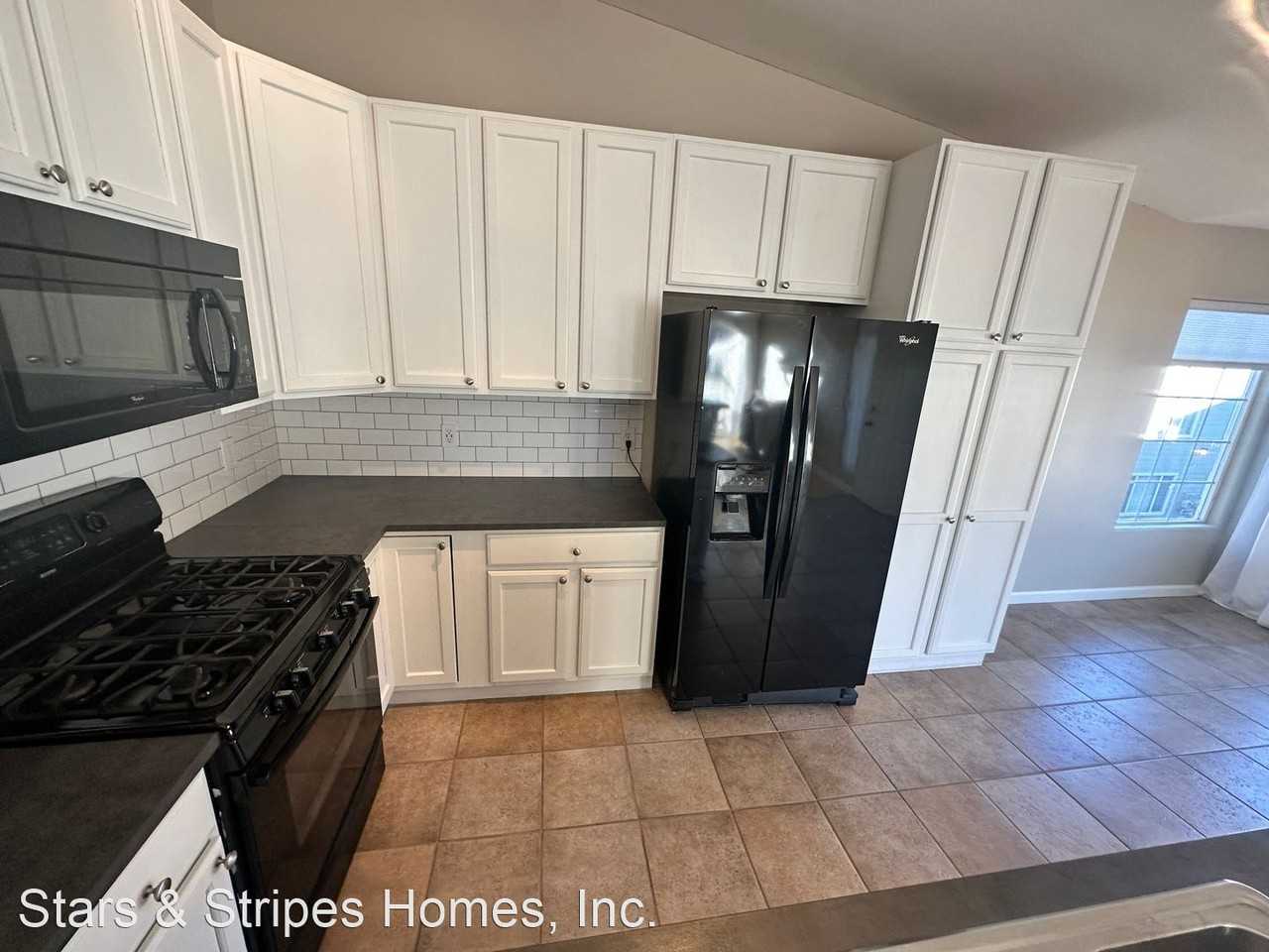 3845 Canyon Ranch Rd #202 - Photo 3 of 20