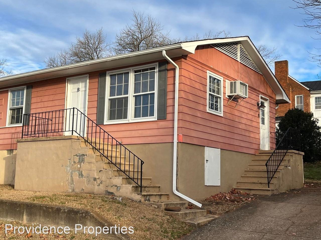 120 Maple Ave - Photo 2 of 12