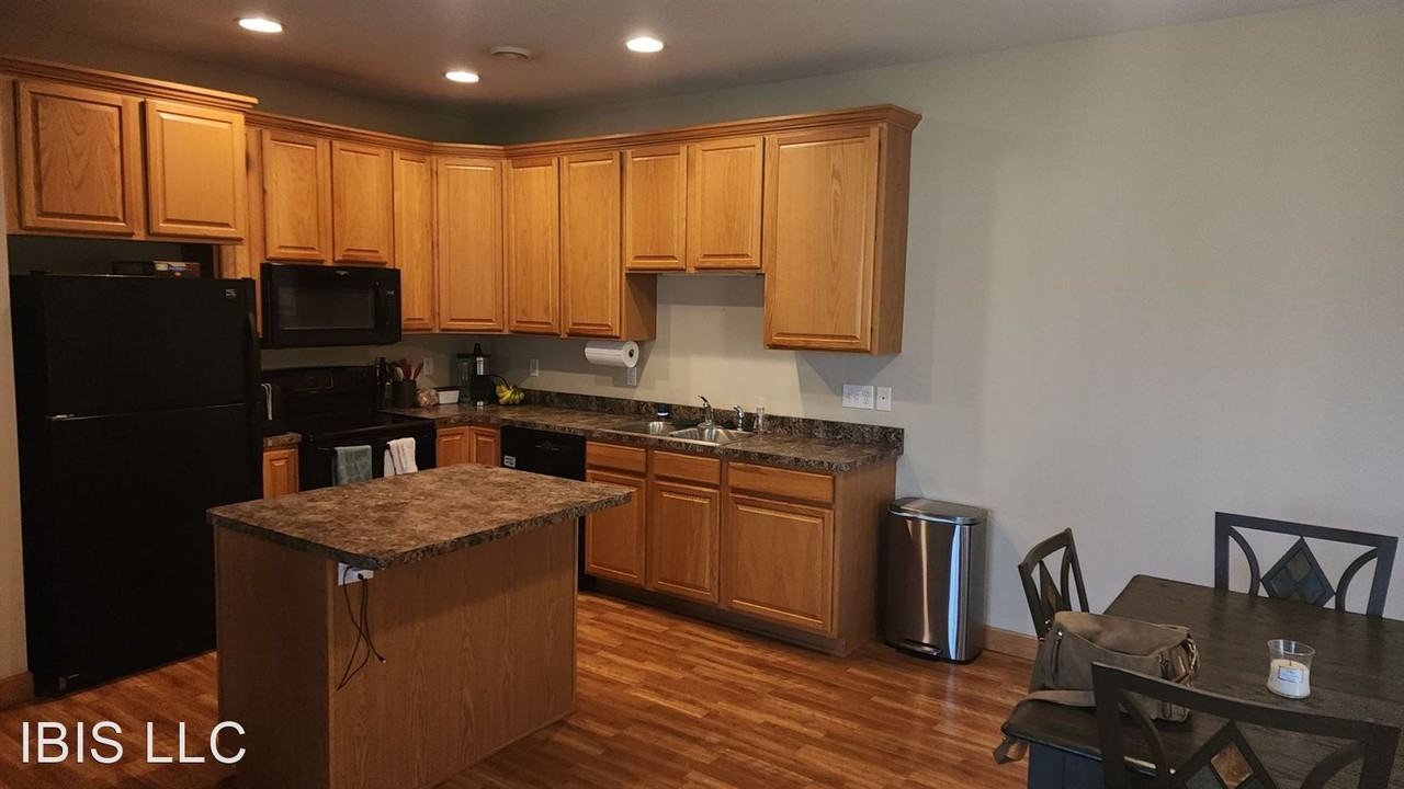 5802 Spirit Hills Rd - Photo 2 of 12