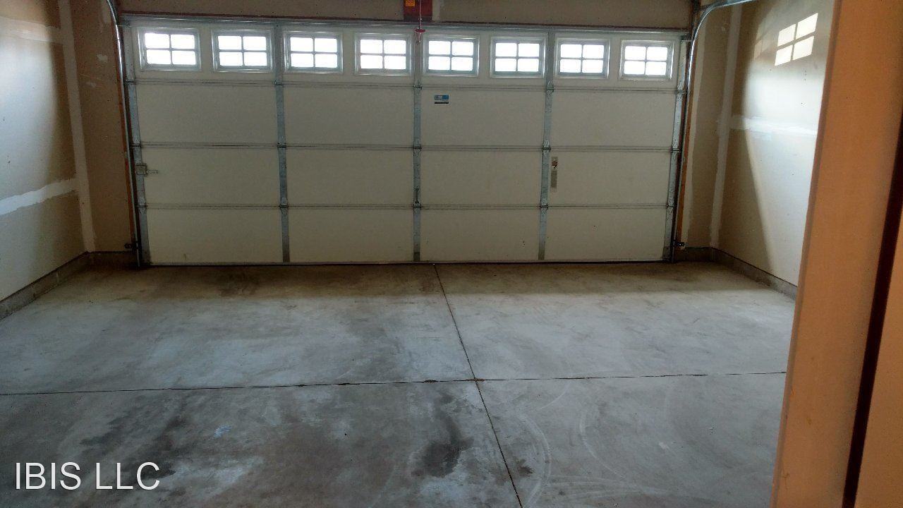 5802 Spirit Hills Rd - Photo 3 of 12