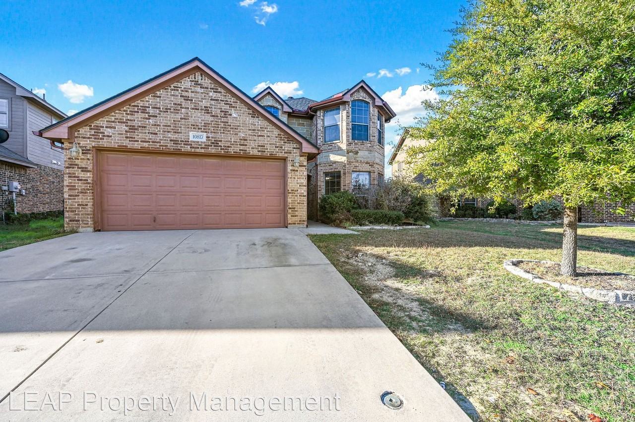 10817 Thorngrove Ct - Photo 2 of 20