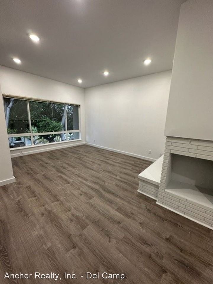 140 DOLORES - Photo 3 of 11