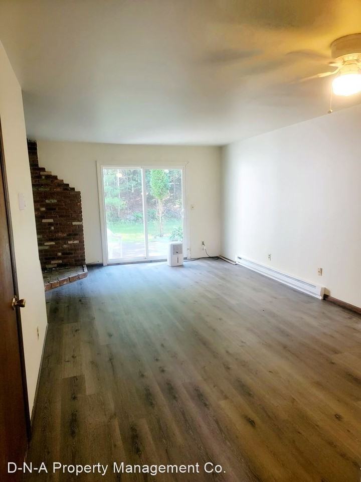 621-624 Rolling Pines Drive - Photo 2 of 8