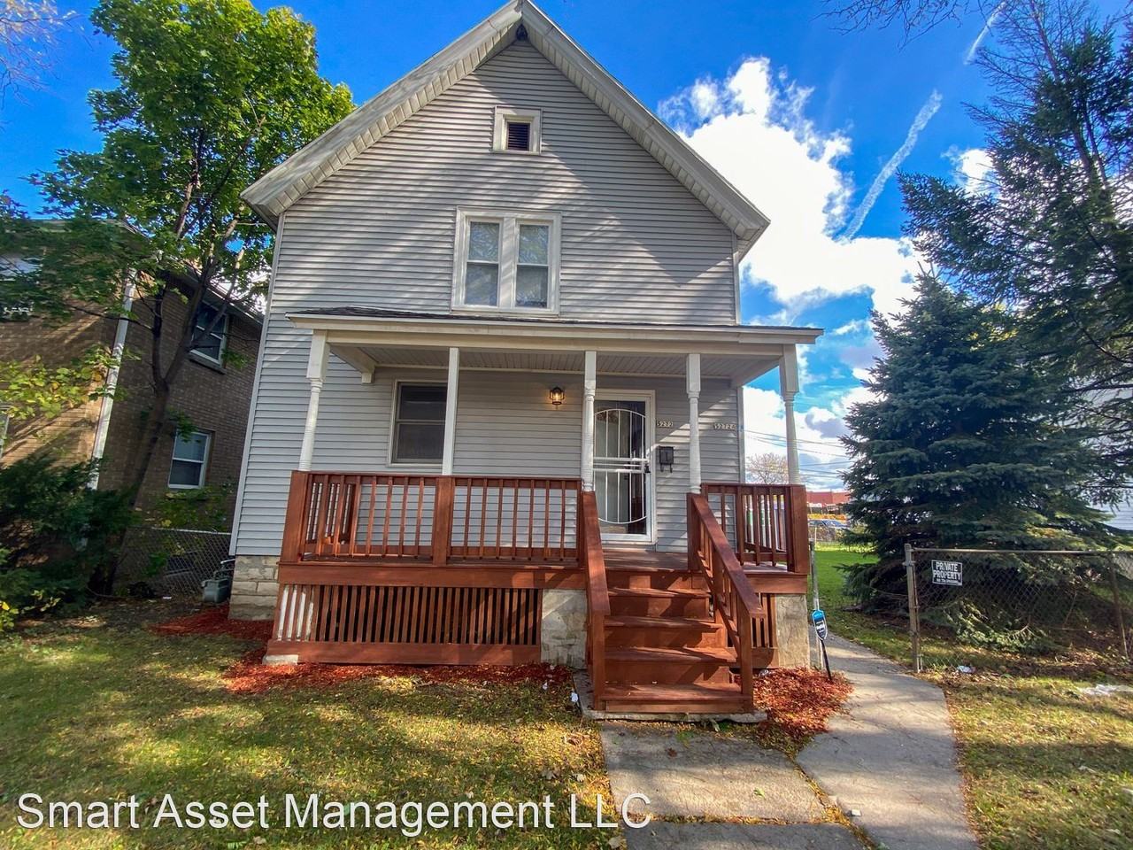 5272 5272A N 36th St. Apartments in Thurston Woods, Milwaukee, WI