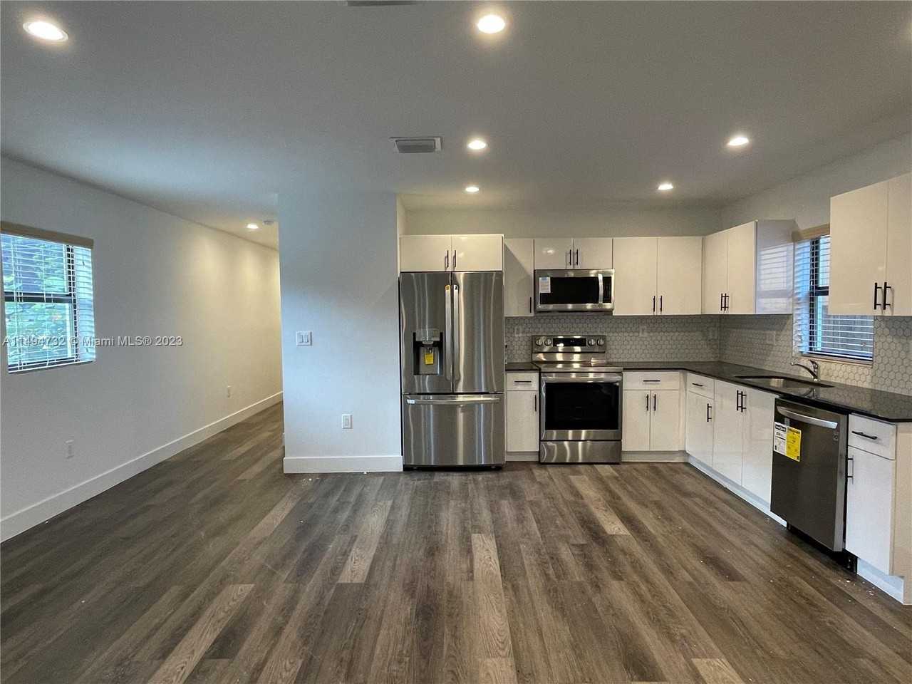 1063 Nw 31st St #2 - Photo 2 of 8