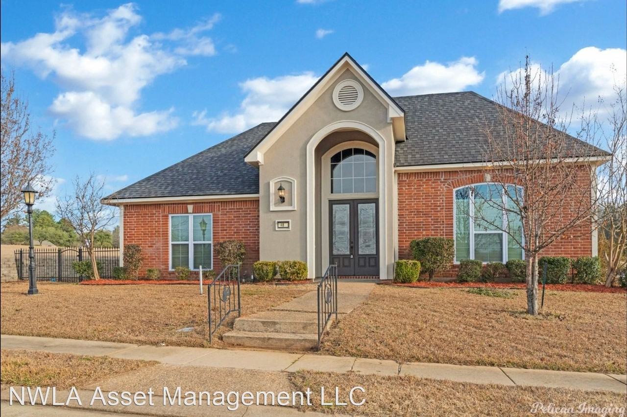 48 48 Fairway Cir. - Photo 2 of 32