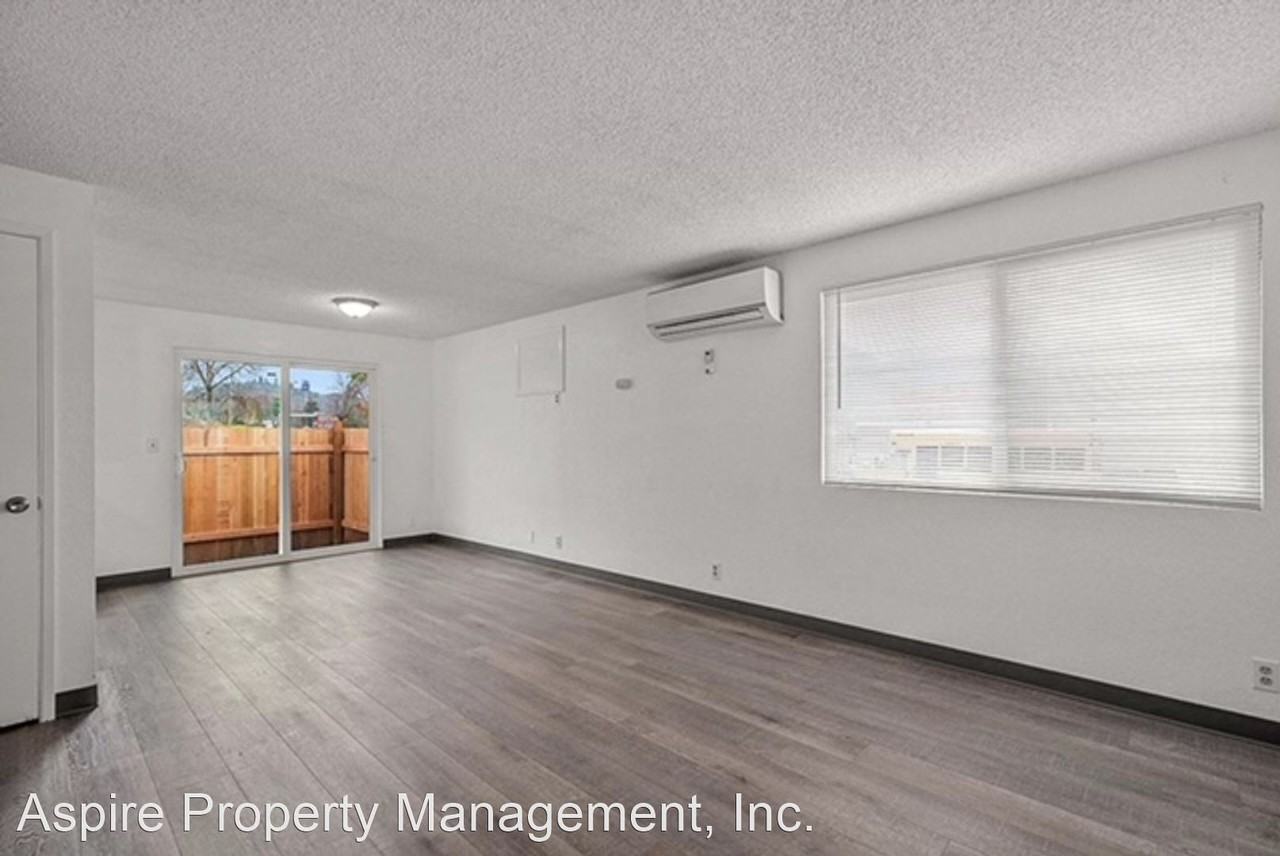 Come and Check out this amazing Tri-Plex - Photo 2 of 12
