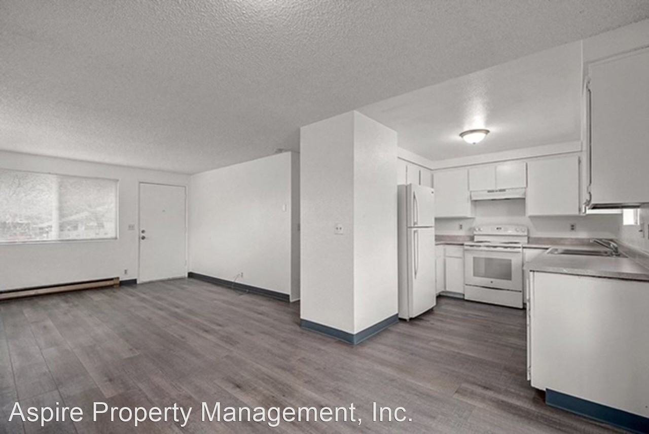 Come and Check out this amazing Tri-Plex - Photo 3 of 12