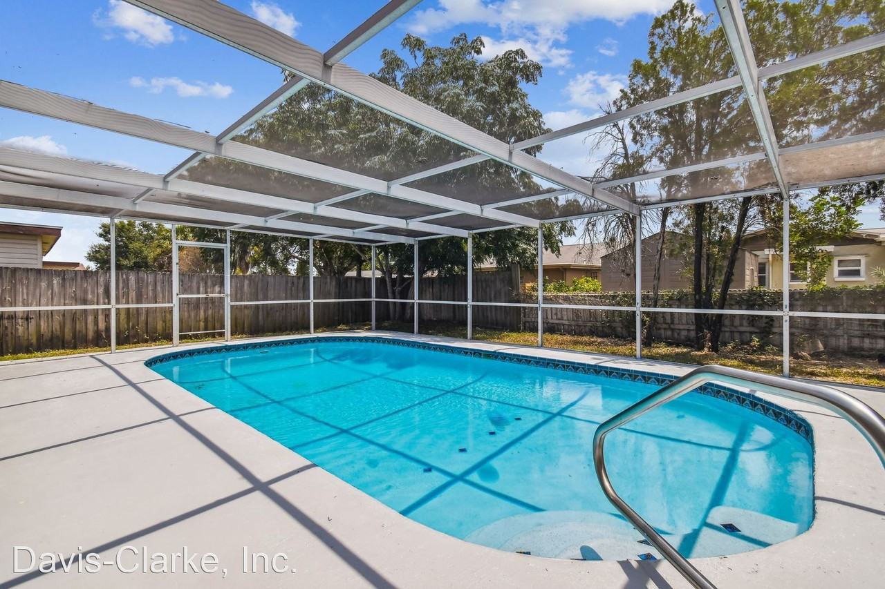 9350 Wolcott Ln - Photo 2 of 35