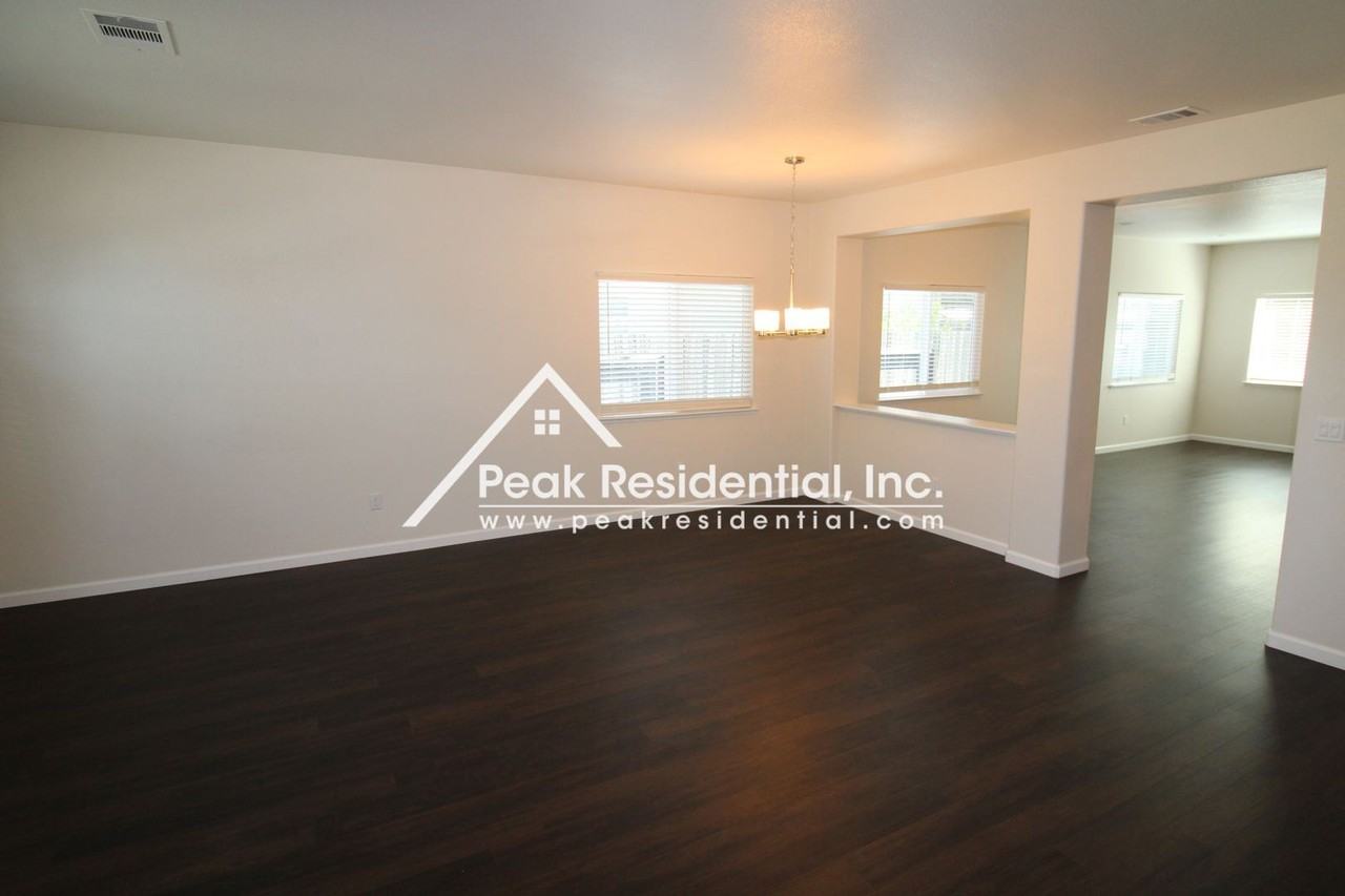 1914 Esterel Way - Photo 3 of 30