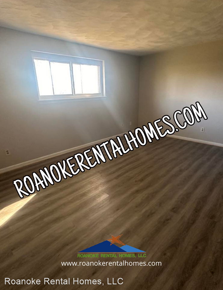 3720 Panorama Ave NW - Photo 3 of 4