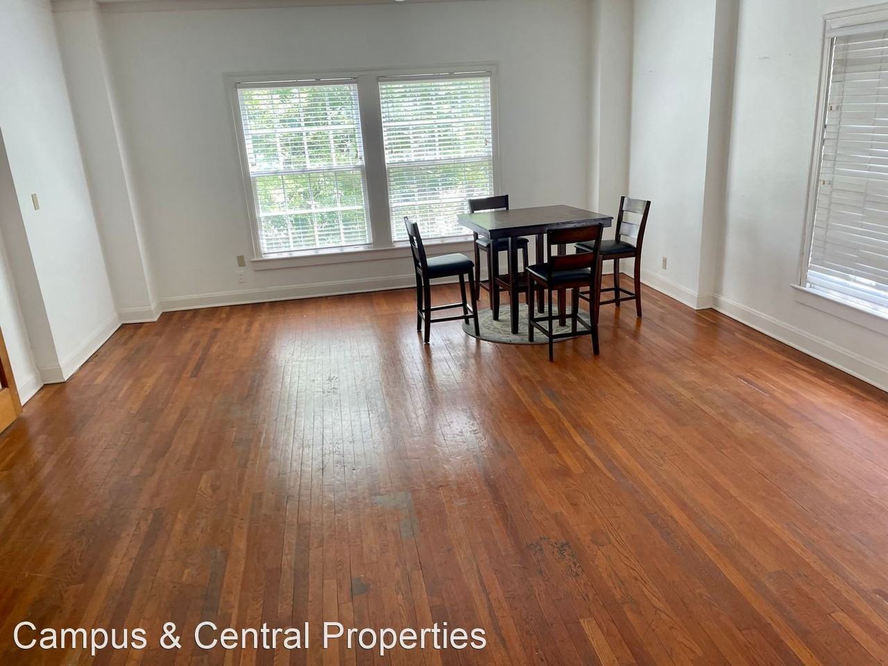 Co-op style house in West campus.  Blocks from UT and centrally located rooms available - Photo 3 of 9