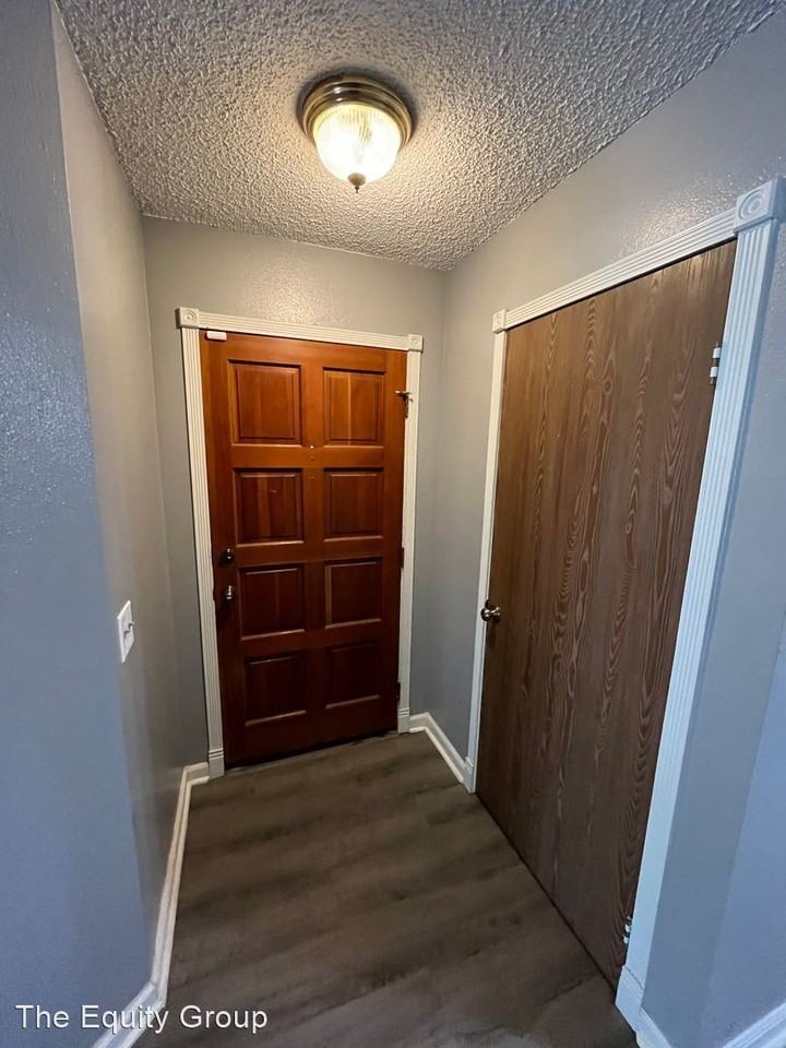 1408 E Ferguson Ct - Photo 3 of 22