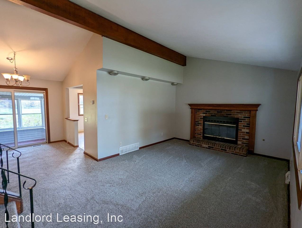 152 Lincoln St - Photo 3 of 23