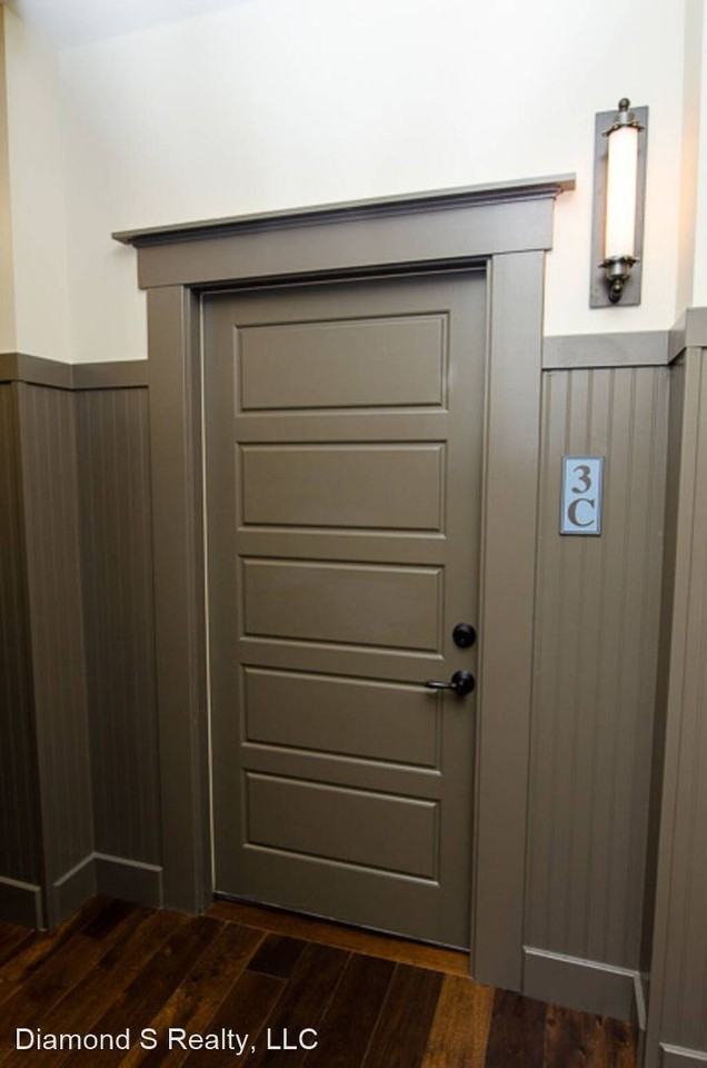 203 West Commercial Street - Photo 2 of 24
