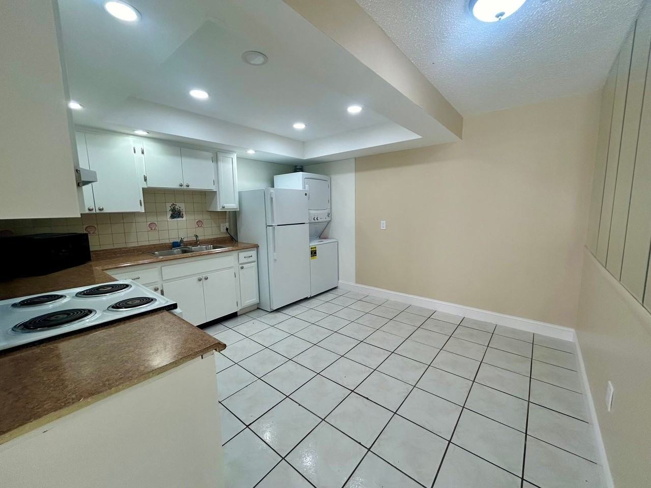 2648 South Dr - Photo 2 of 6