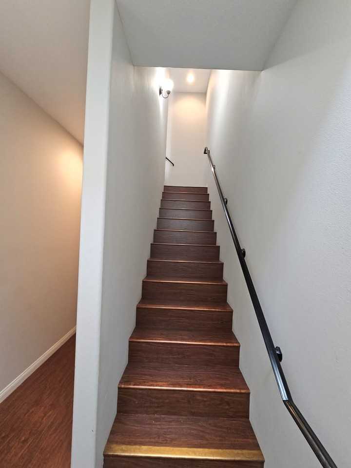 13649 Foster Avenue - Photo 3 of 17