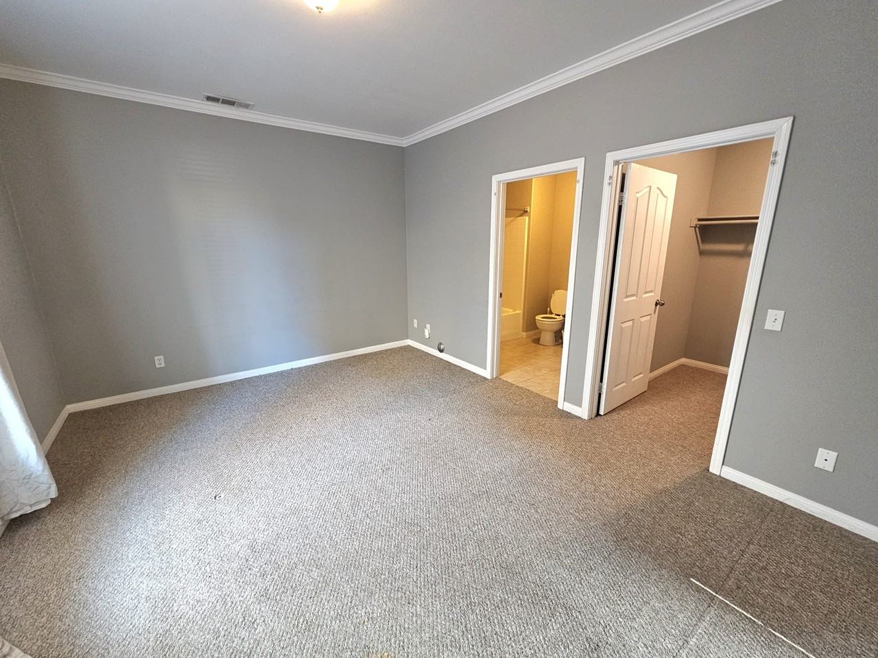 13649 Foster Avenue - Photo 2 of 17