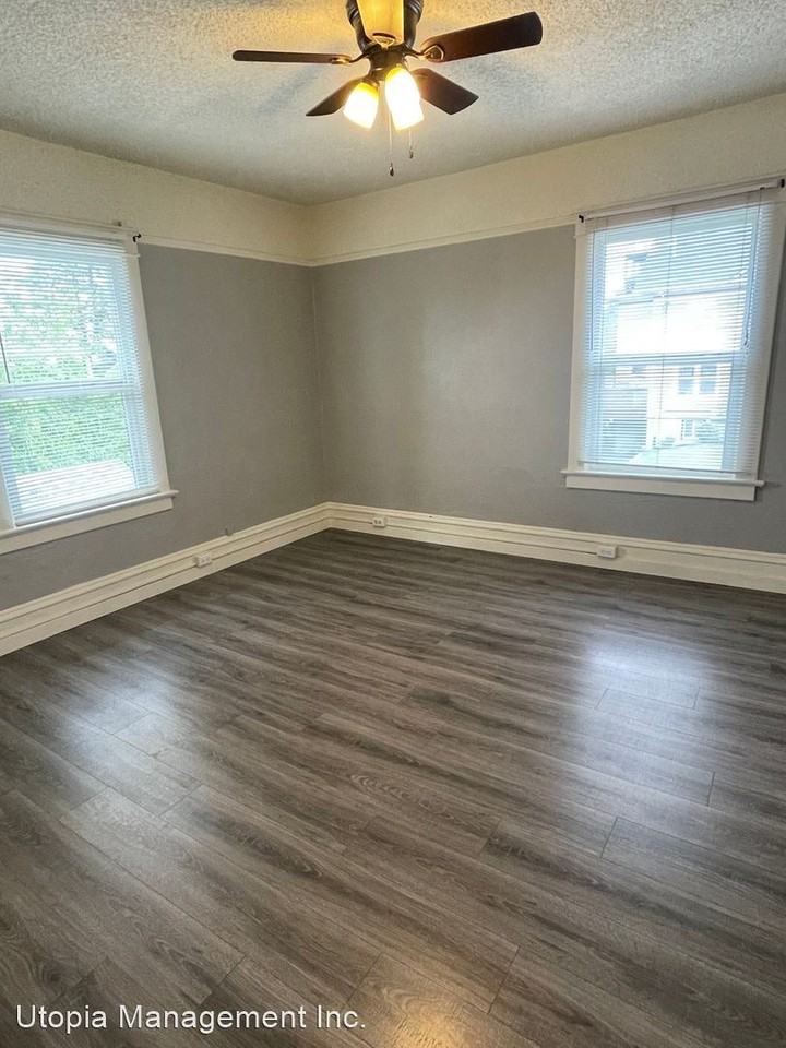 327 N. 4th St. - Photo 2 of 5