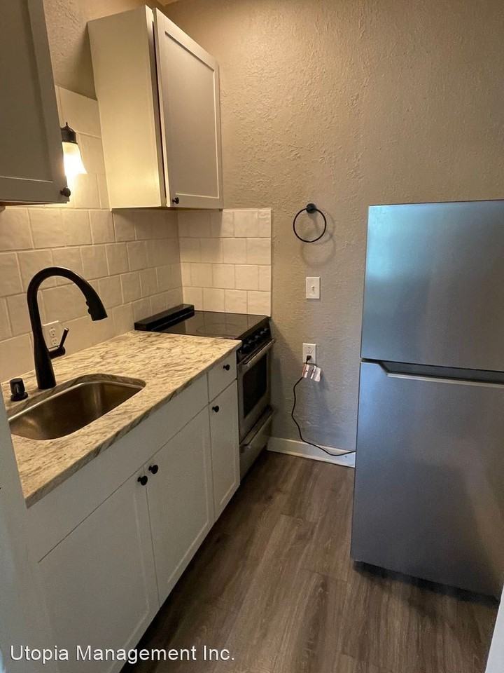 327 N. 4th St. - Photo 3 of 5