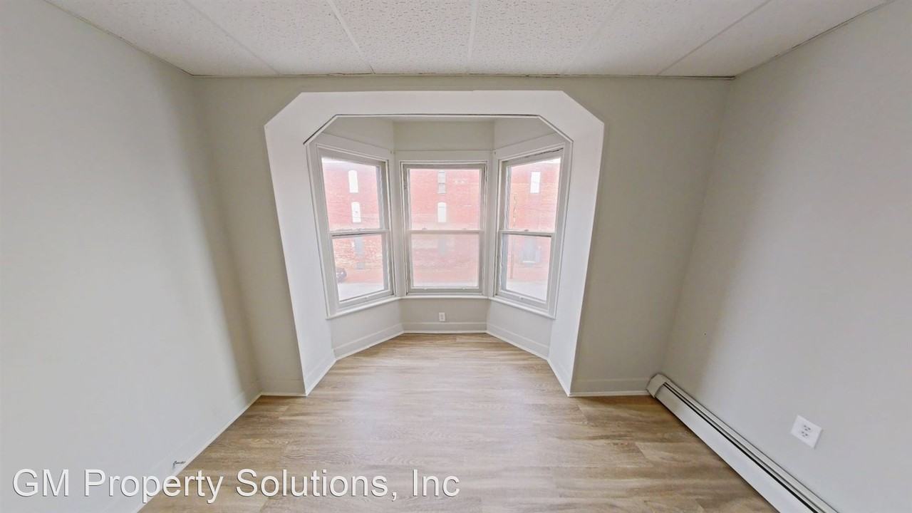 768 W Philadelphia Street - Photo 2 of 16
