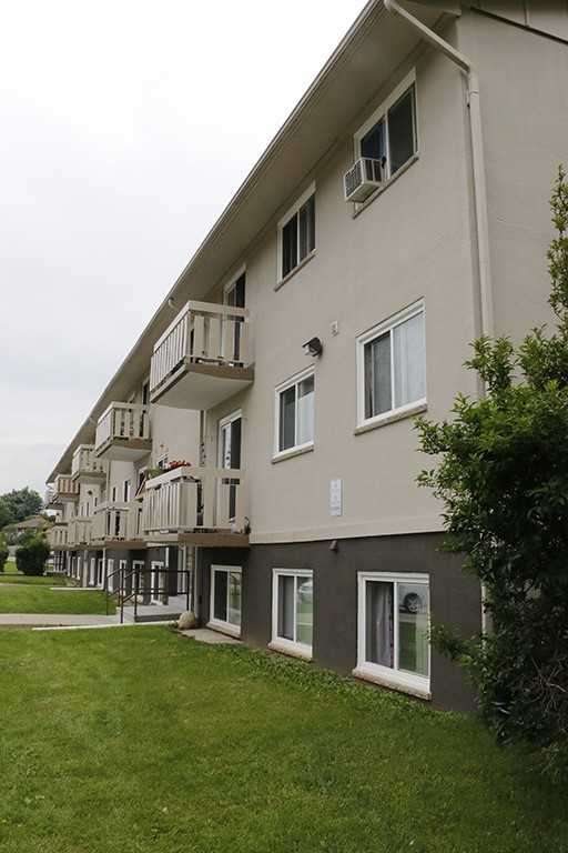 Flamingo Apartments - Photo 3 of 13