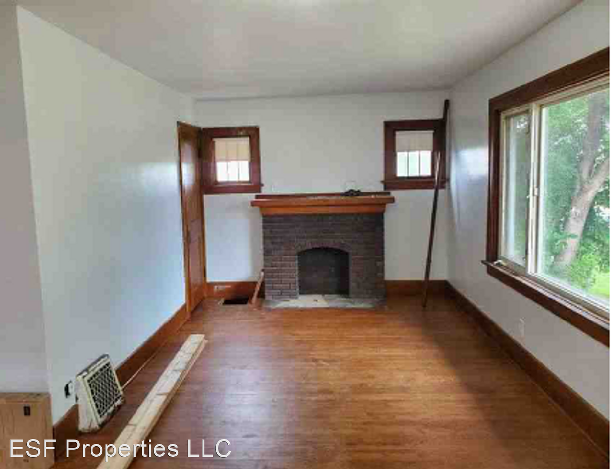 3822 Garretson Ave - Photo 3 of 9
