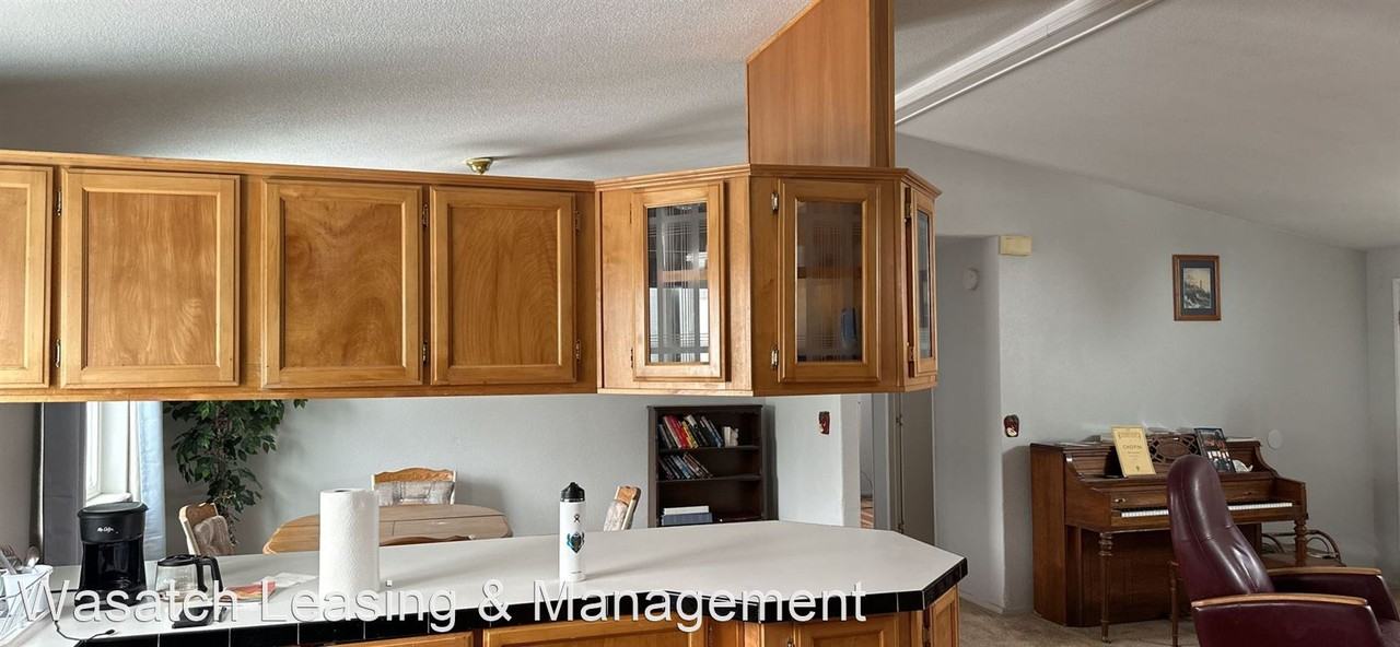 448 N 710 W #1 - Photo 2 of 6