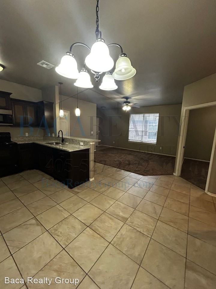 1304A Garden Gate Dr - Photo 3 of 21