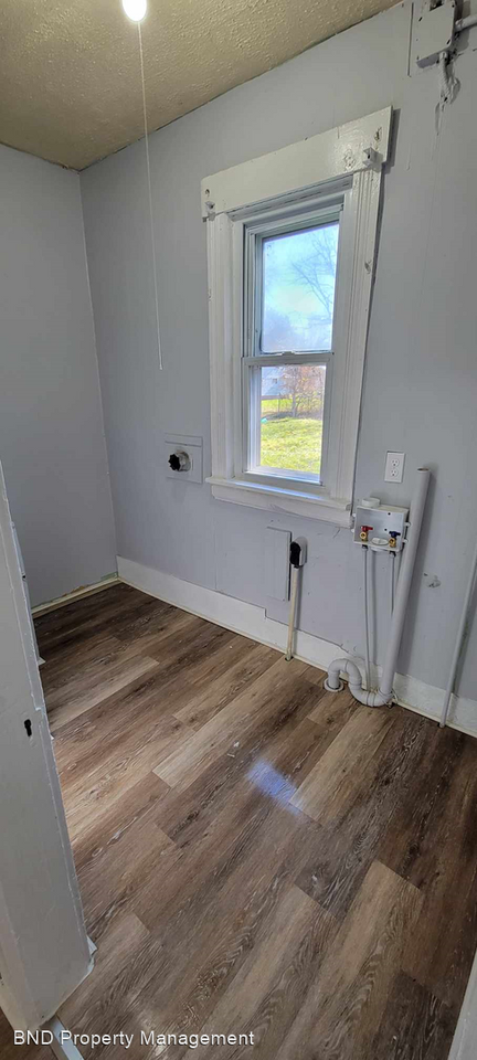 1349 W Woodruff Ave - Photo 2 of 10