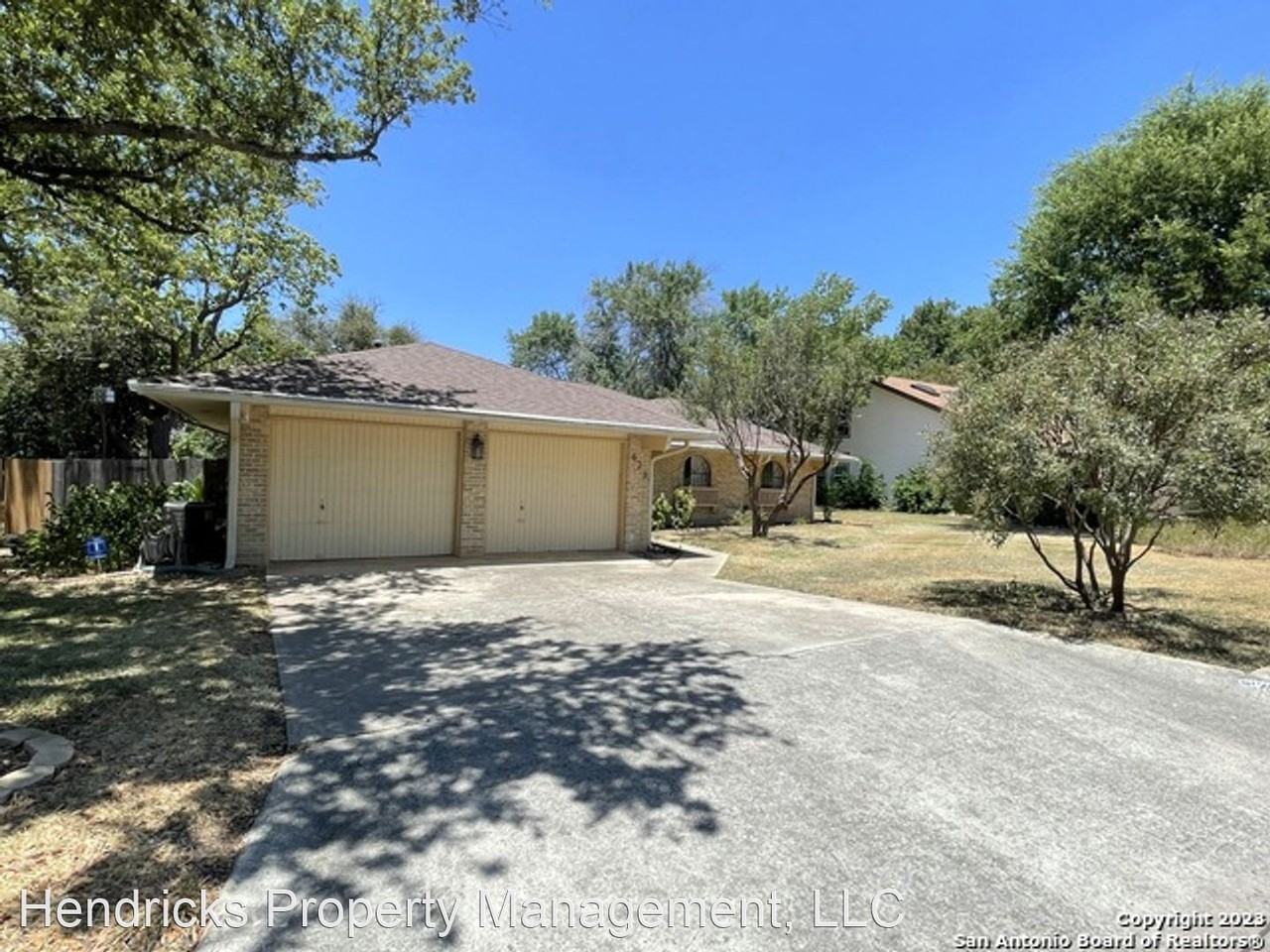 623 Many Oaks St - Photo 2 of 24