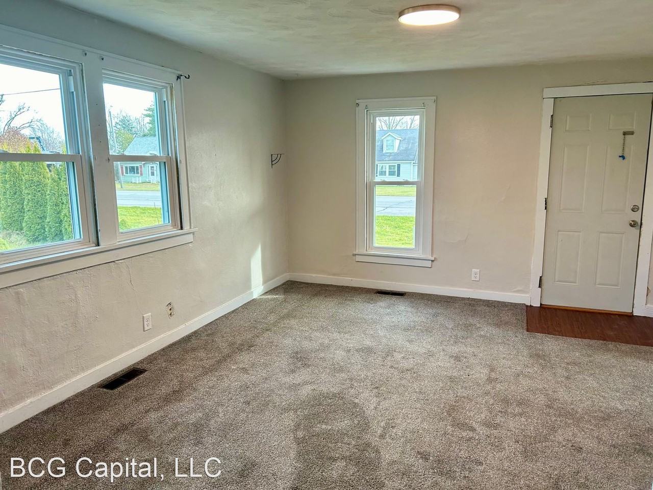 711 N Jefferson St - Photo 2 of 15