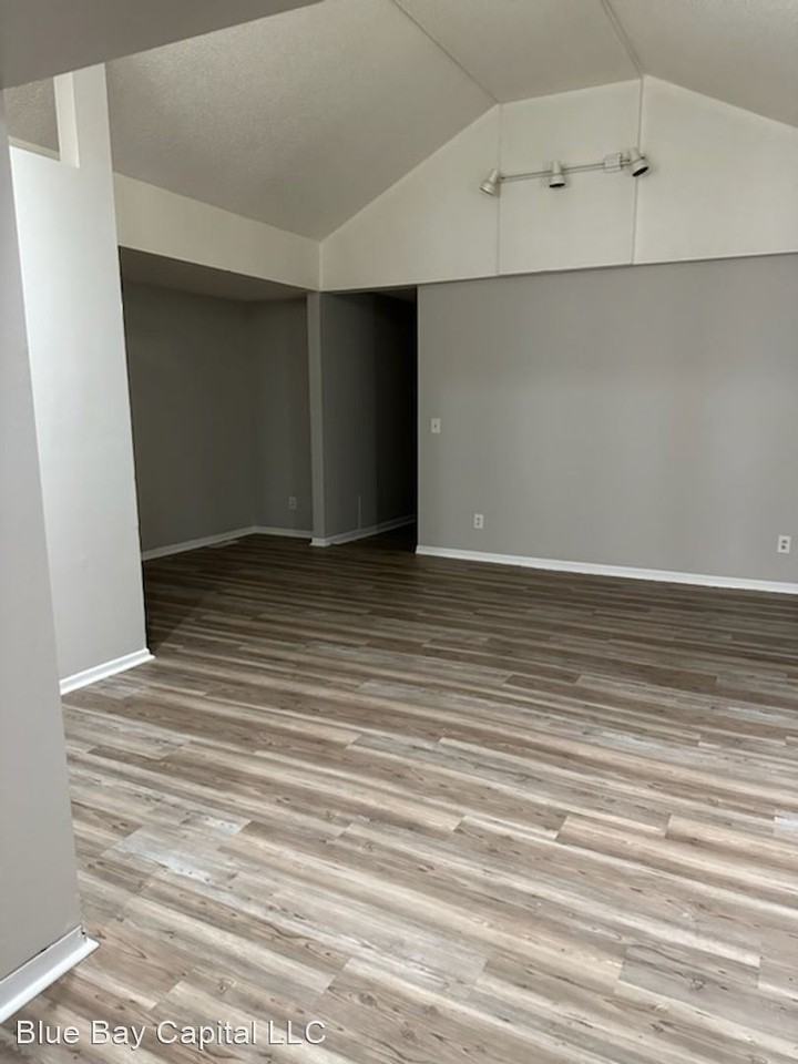 701 Hill Ave - Photo 3 of 12