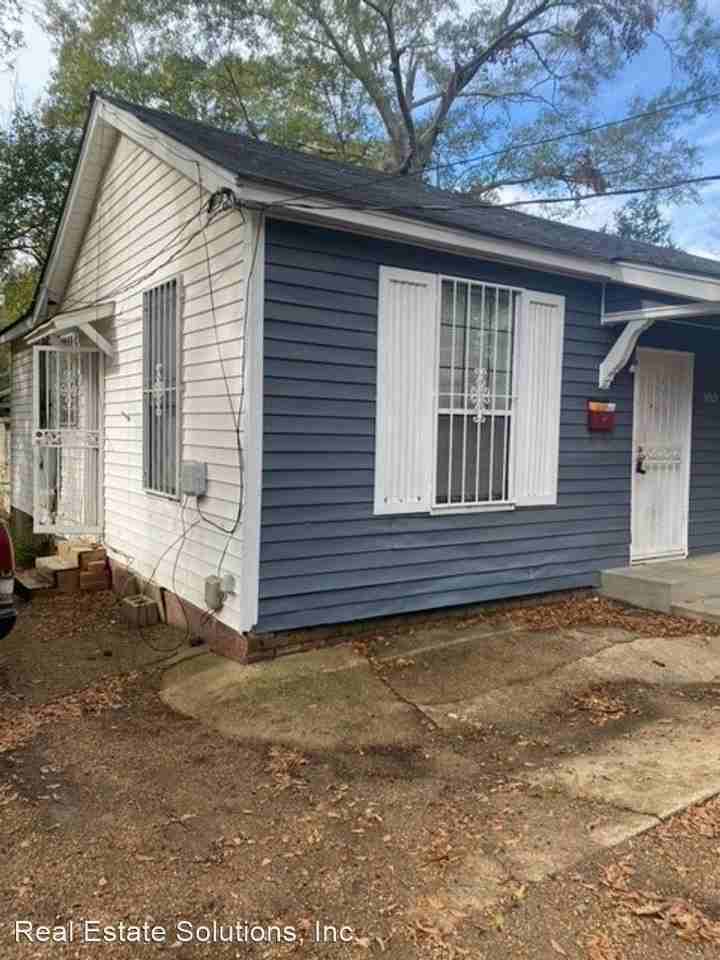 3015 Windsor Ave - Photo 2 of 11