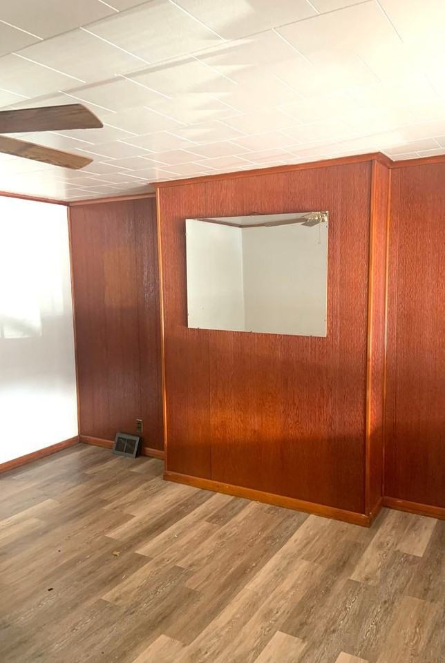 115 / 7 Midland Ave - Photo 2 of 9