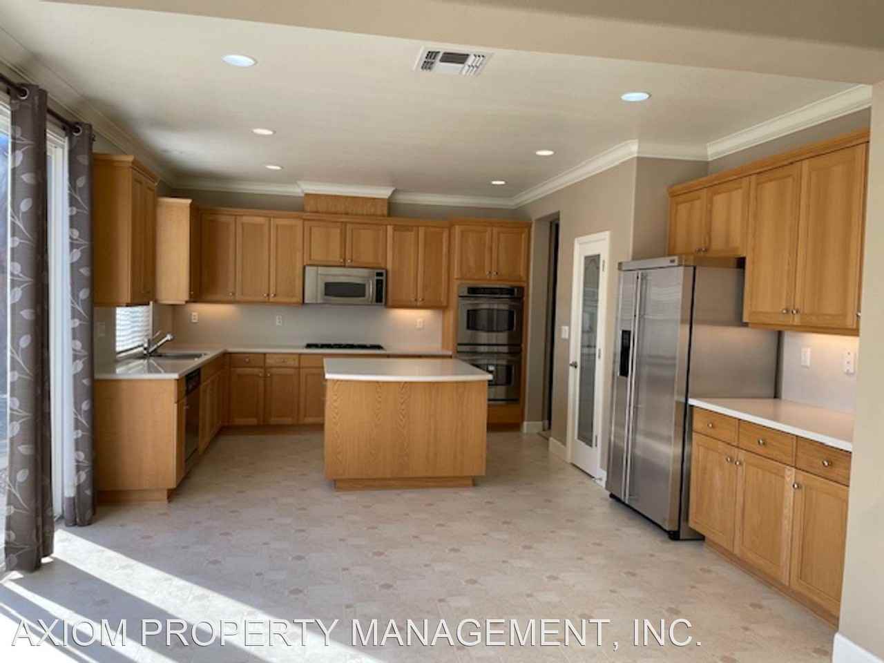 1143 Souza Way - Photo 3 of 9