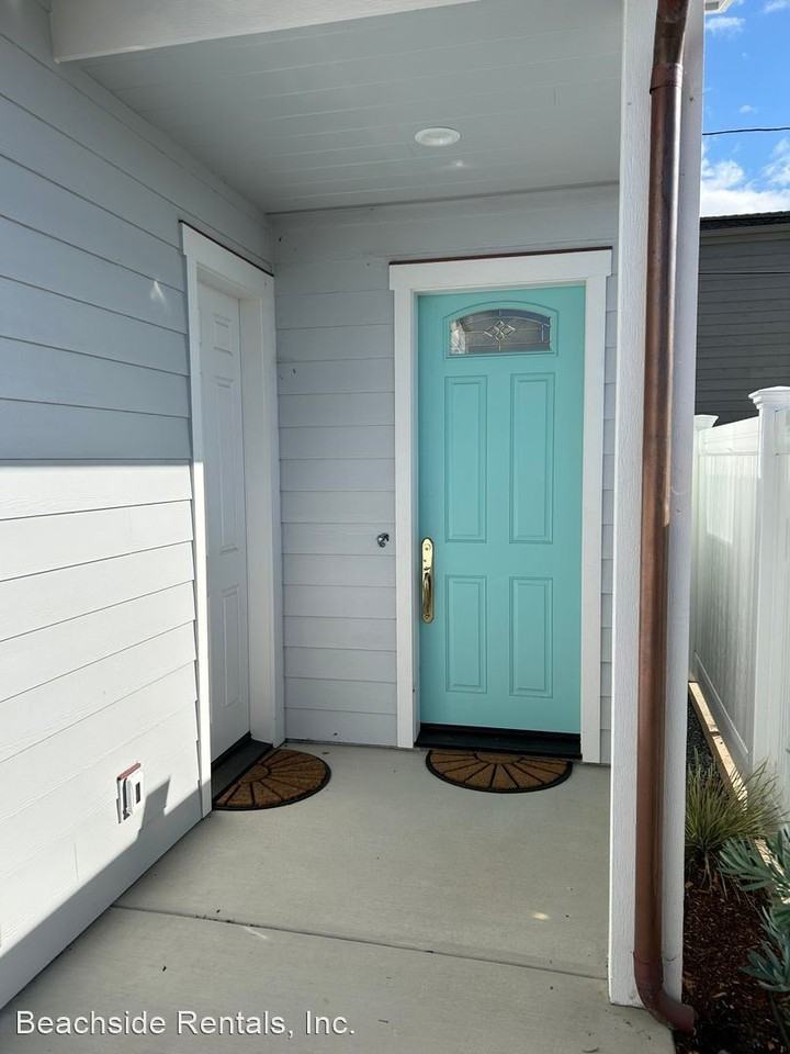 162 G St - Photo 2 of 21