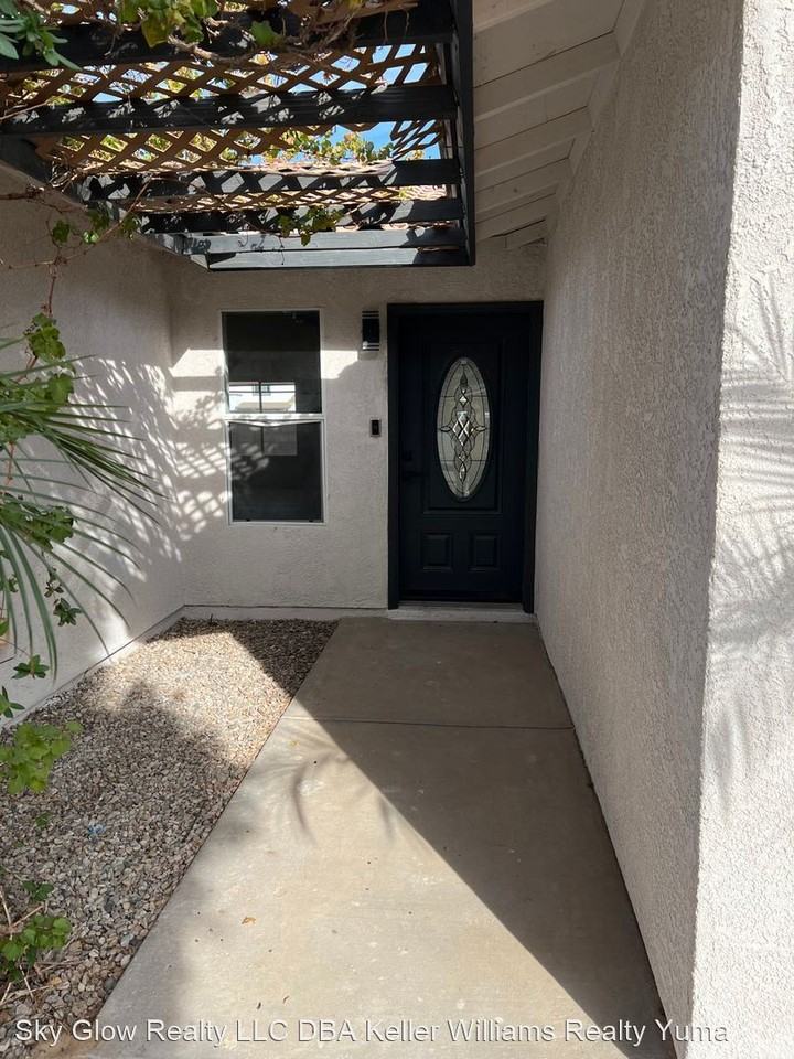 6192 E 43rd Pl - Photo 2 of 28