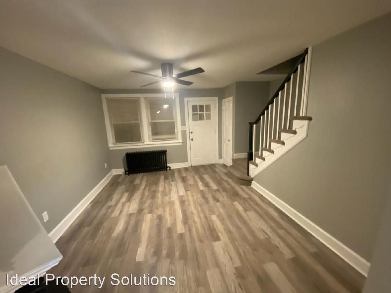 806 E 22nd St - Photo 2 of 20