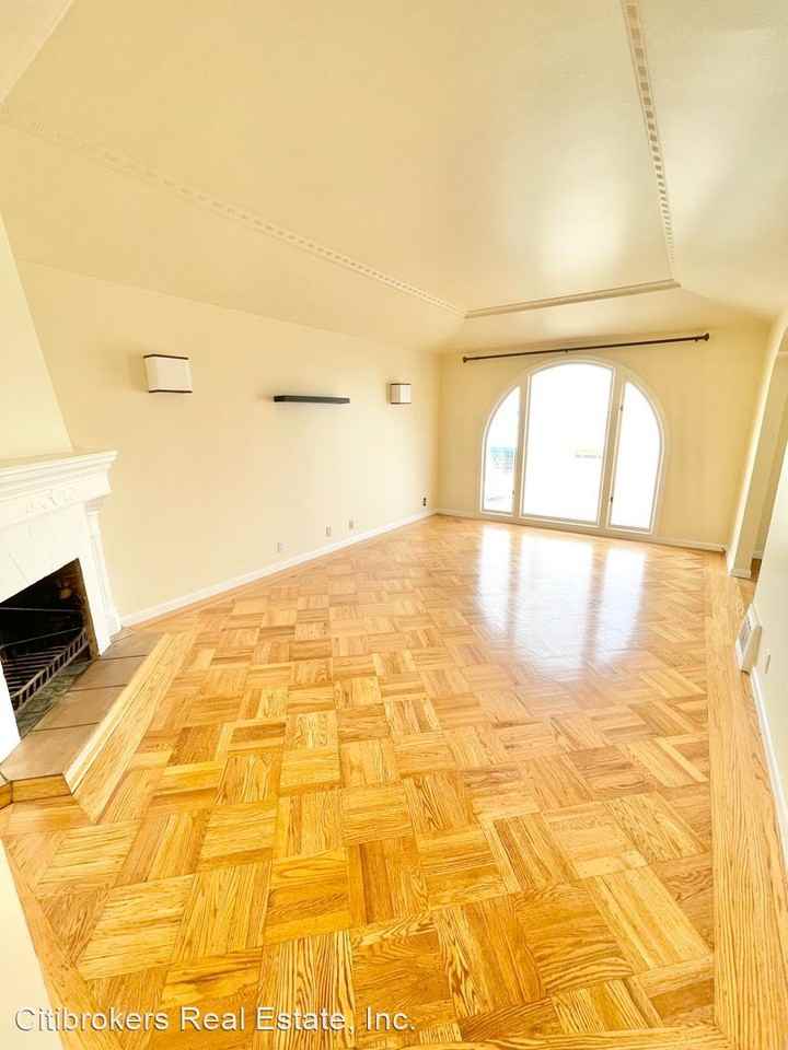 1730 31st Ave - Photo 3 of 19