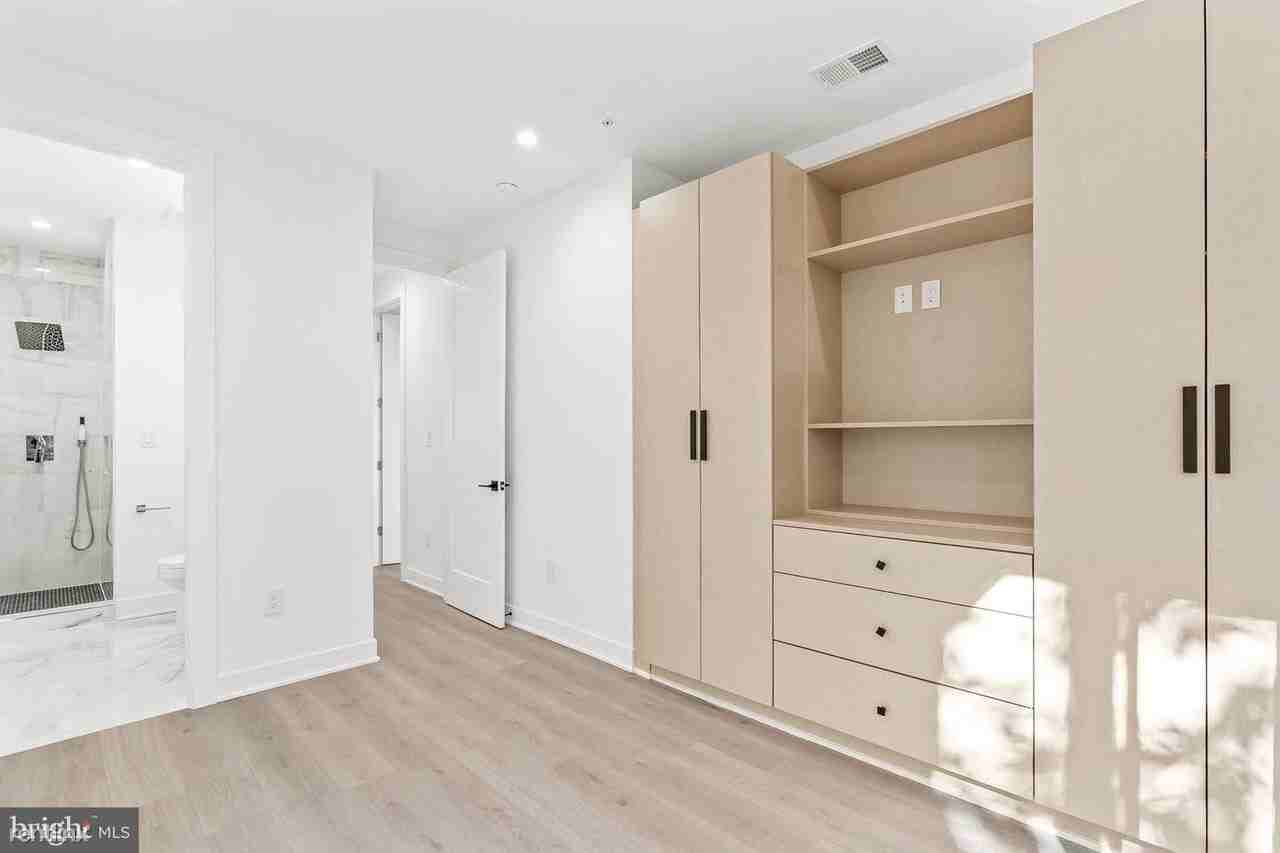 212 Varnum St Nw - Photo 3 of 9