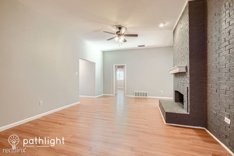 3710 Bellaire Dr - Photo 2 of 19