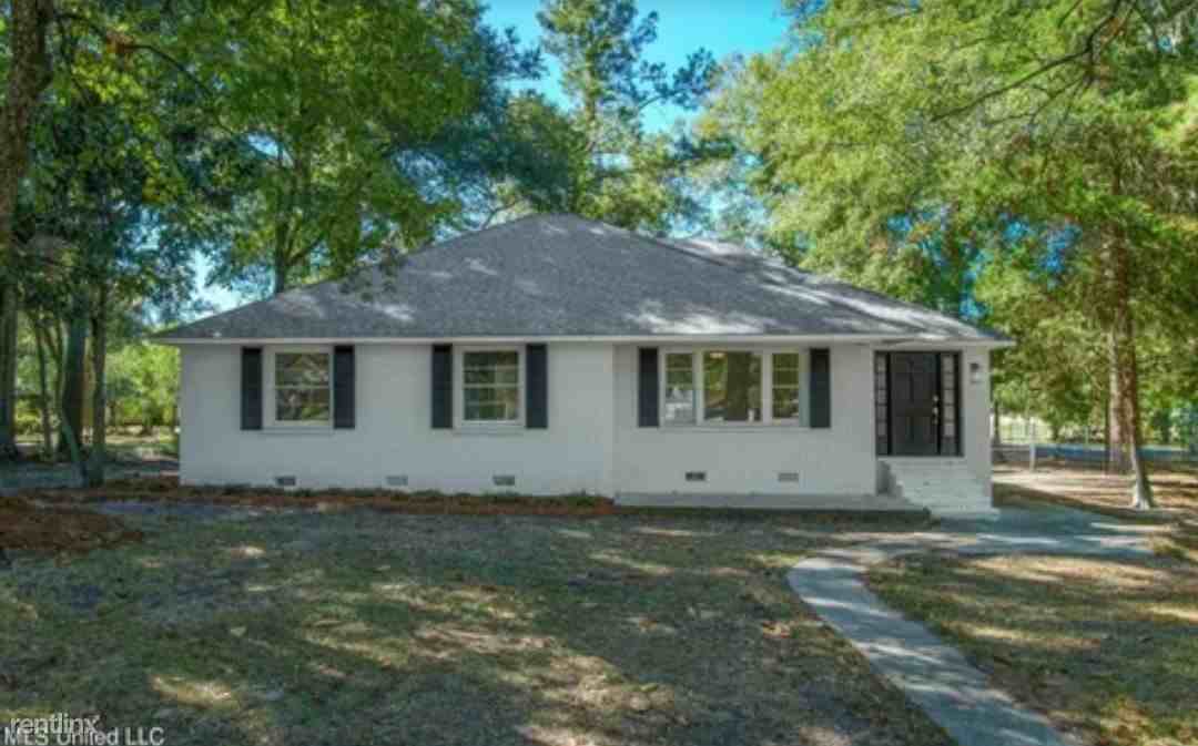 408 Blank St - Photo 3 of 14