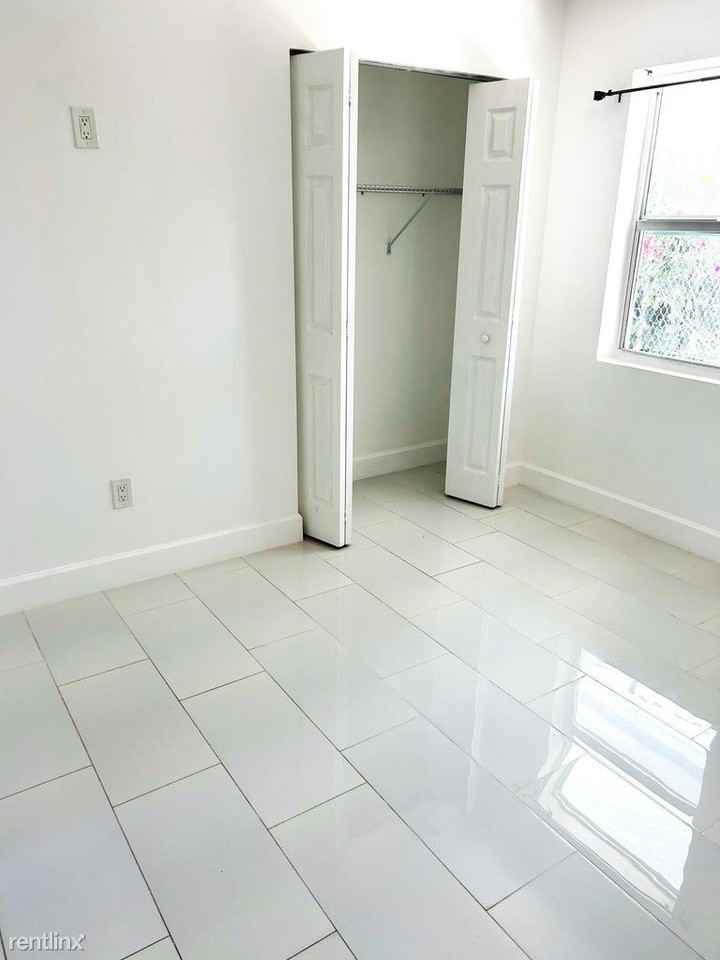 1015 S K St #2 - Photo 2 of 8