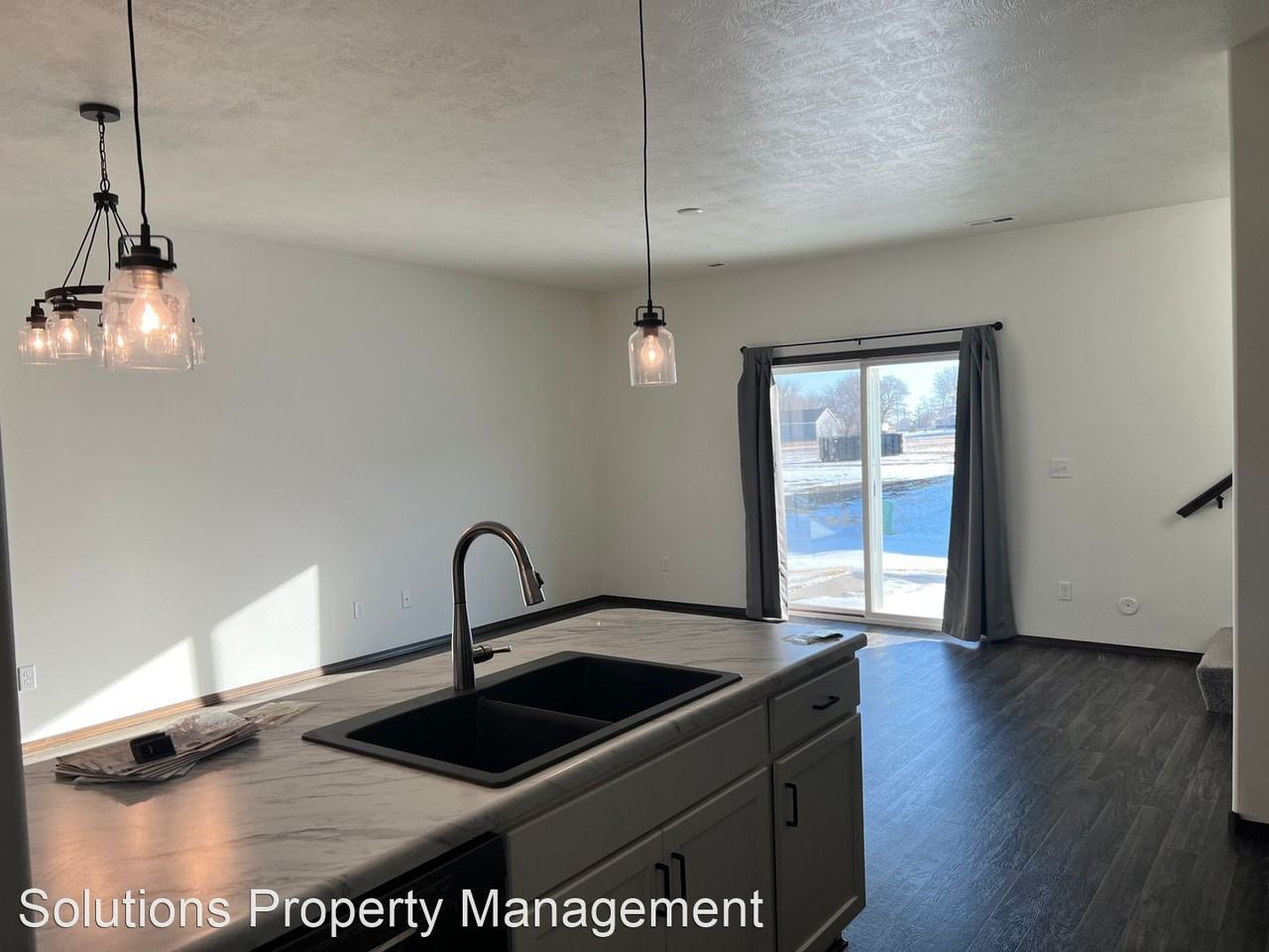 4607 E Leubecher Pl - Photo 3 of 14